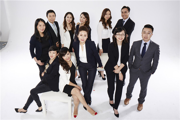 企業(yè)團(tuán)體形象照，豈是一般合影那么簡單？