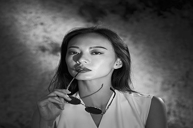 【重點(diǎn)】上海形象照拍攝進(jìn)行介紹女性拍攝形象照時(shí)該如何進(jìn)行展現(xiàn)魅力呢？